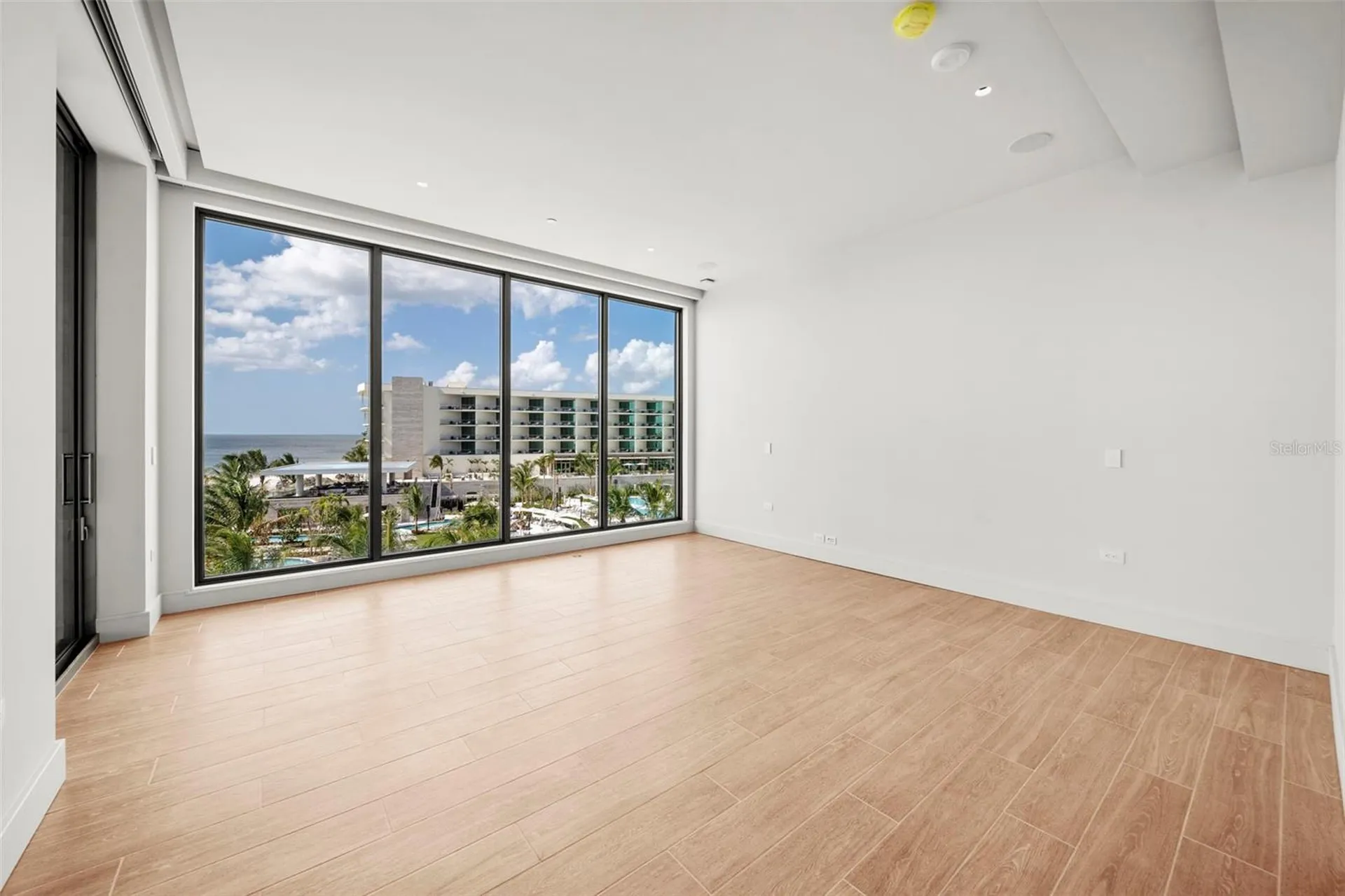 1561 Gulf Of Mexico Drive Longboat Key FL 34228