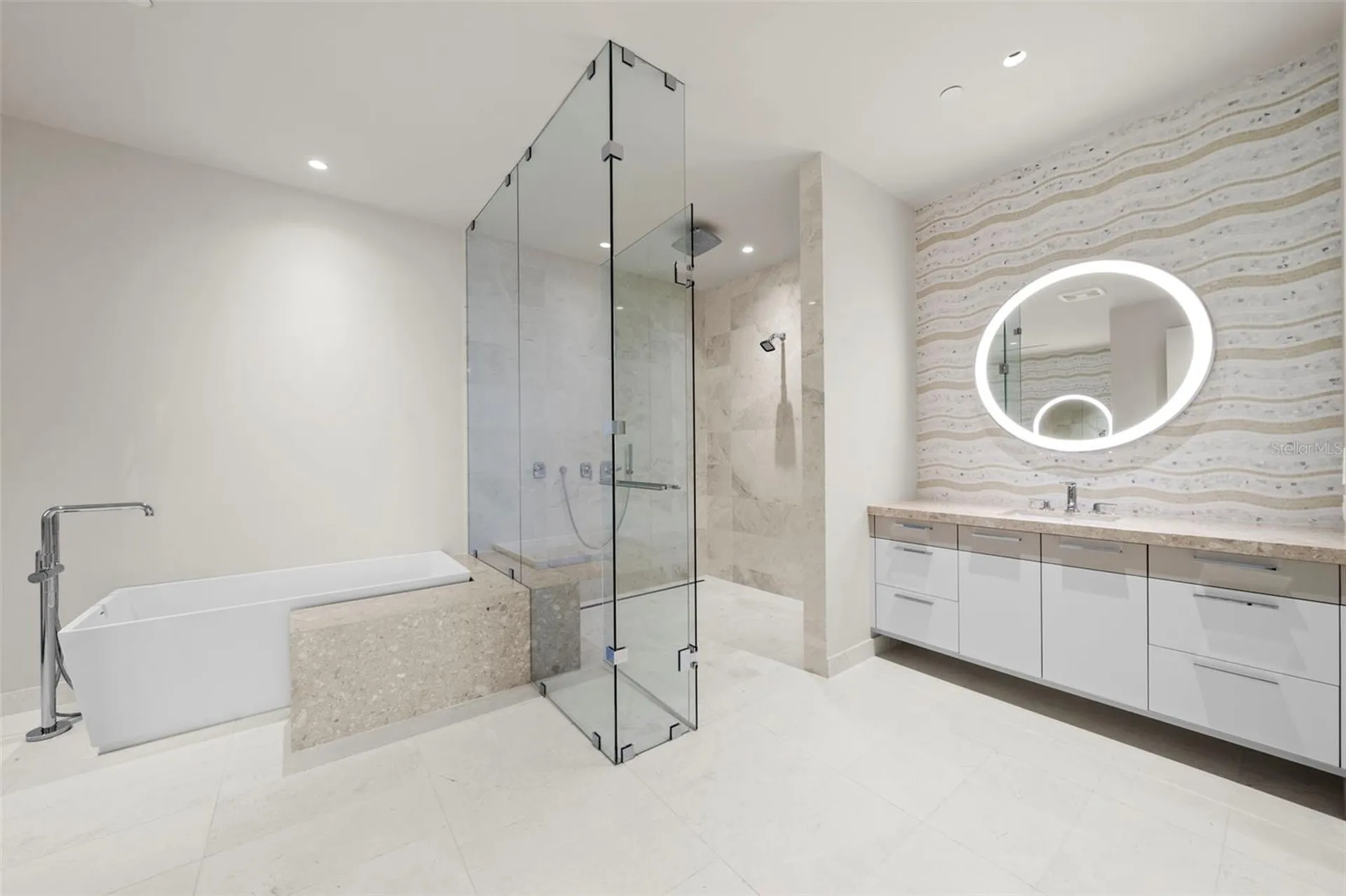 1561 Gulf Of Mexico Drive Longboat Key FL 34228
