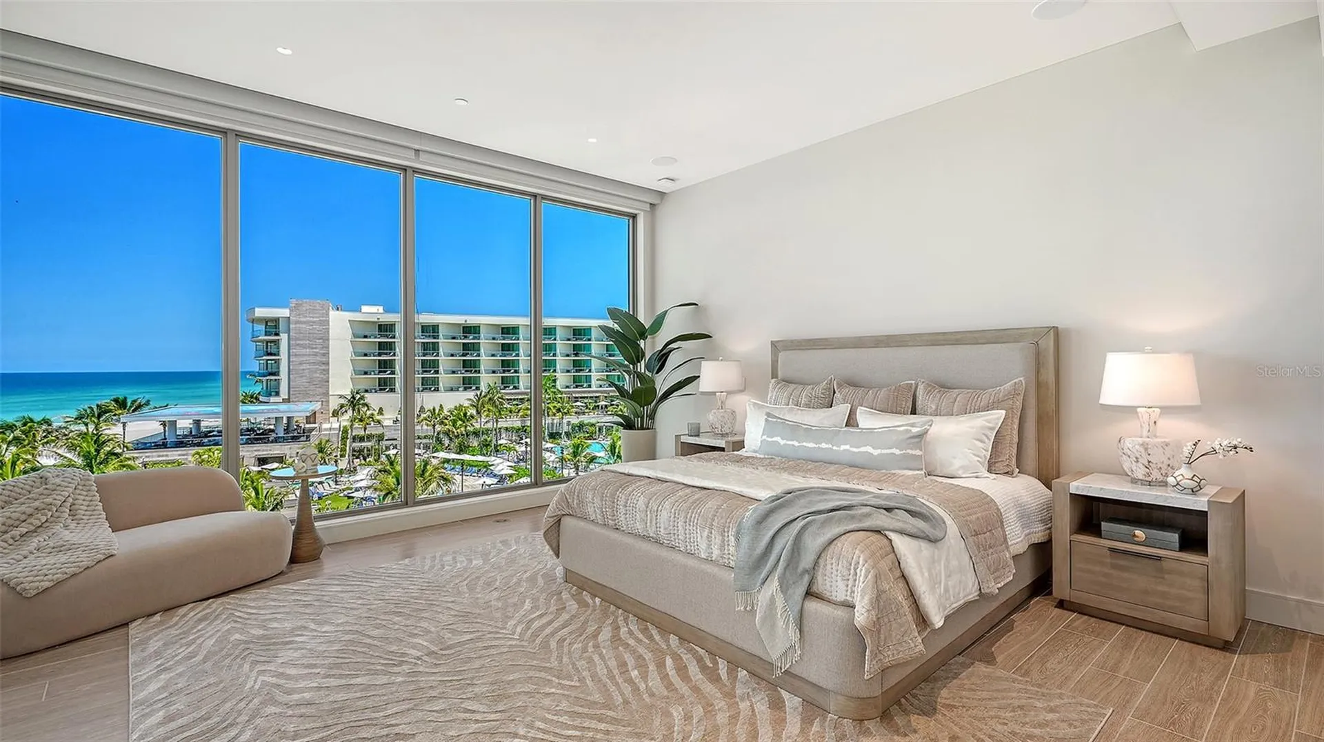 1561 Gulf Of Mexico Drive Longboat Key FL 34228