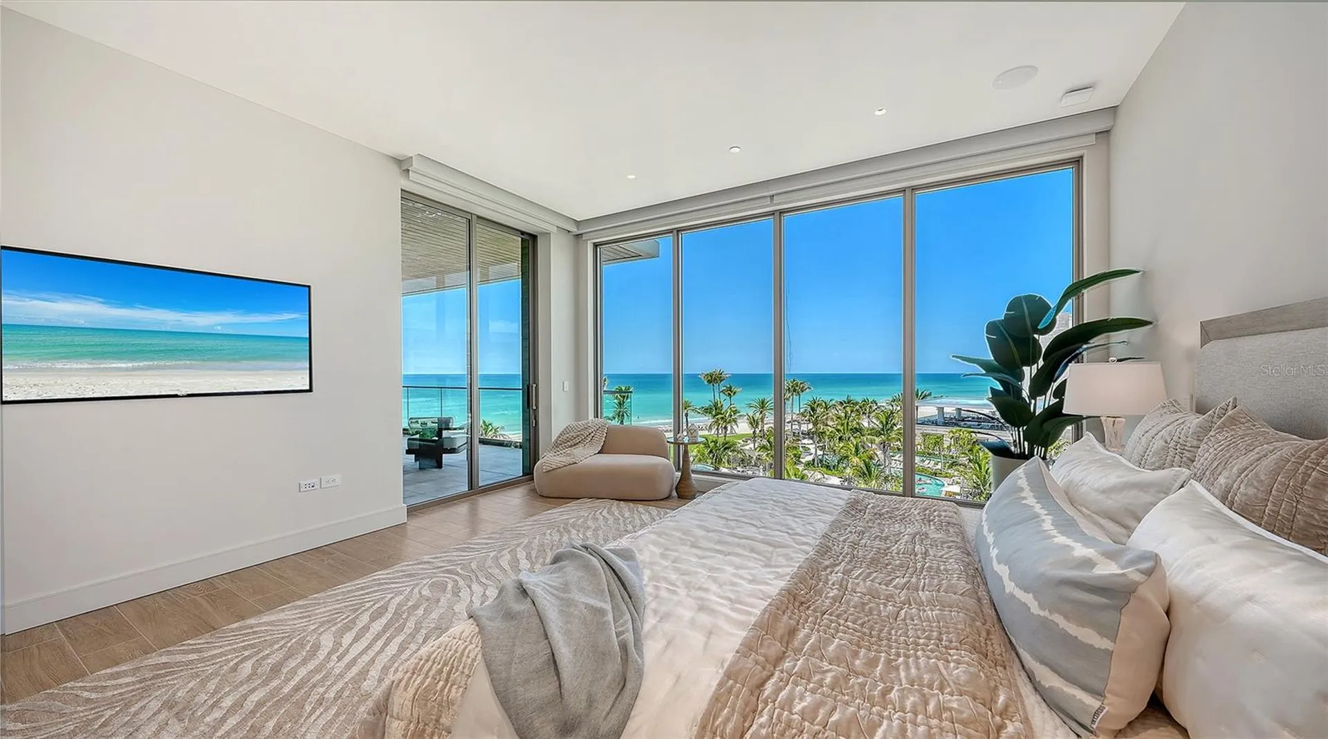 1561 Gulf Of Mexico Drive Longboat Key FL 34228