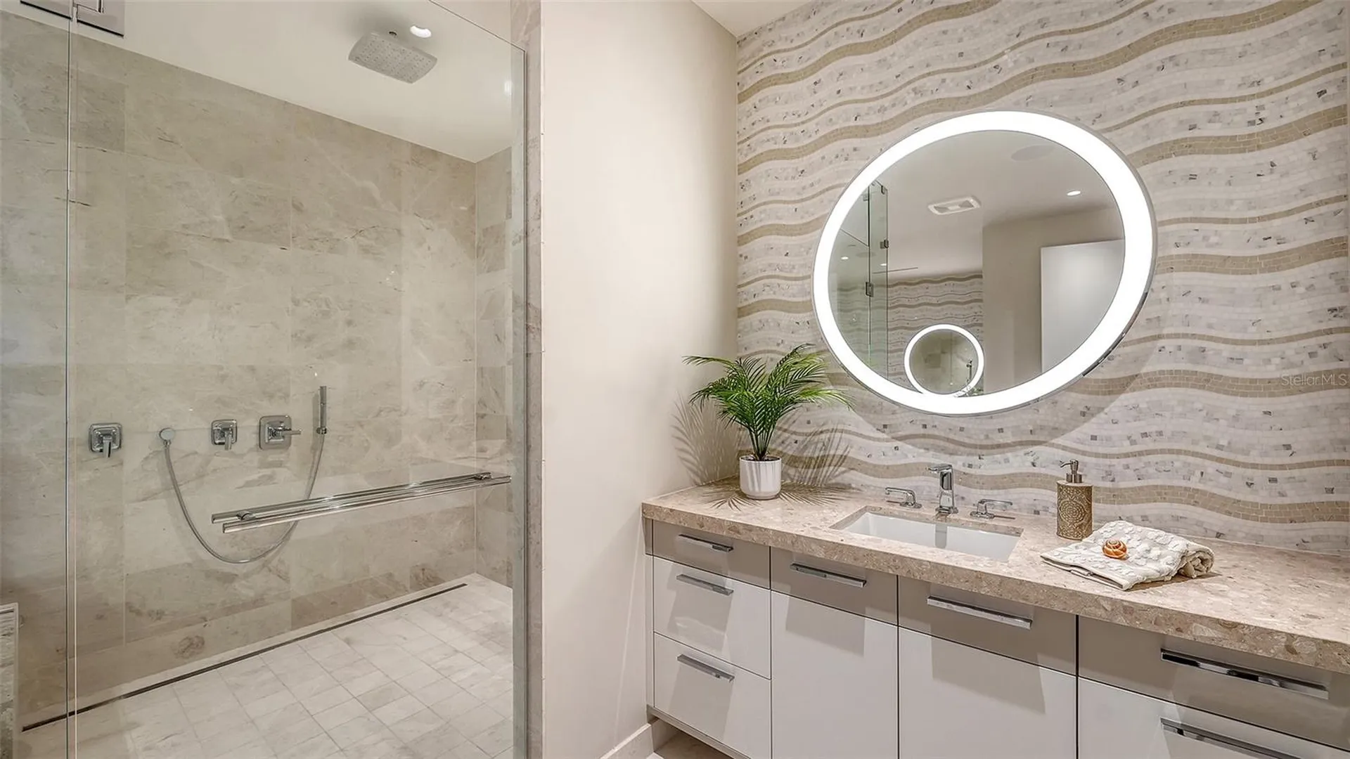 1561 Gulf Of Mexico Drive Longboat Key FL 34228
