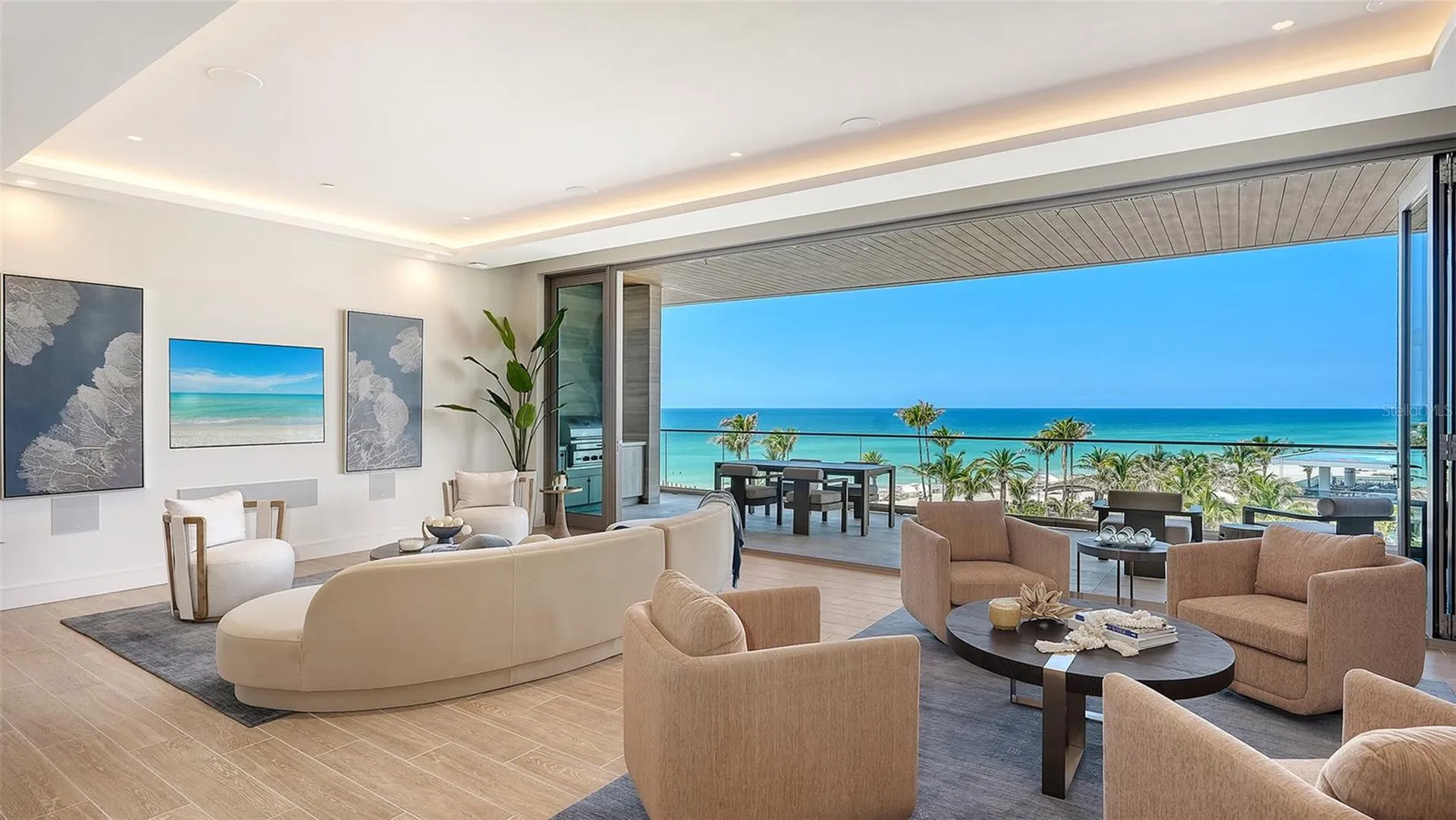 1561 Gulf Of Mexico Drive Longboat Key FL 34228