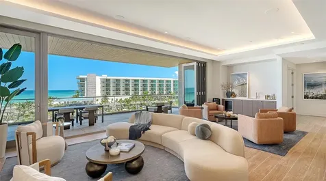 1561 Gulf Of Mexico Drive Longboat Key FL 34228