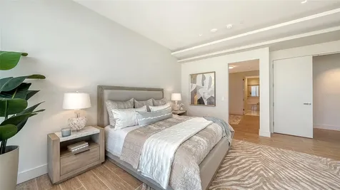 1561 Gulf Of Mexico Drive Longboat Key FL 34228