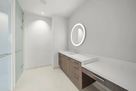 1561 Gulf Of Mexico Drive Longboat Key FL 34228