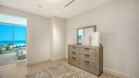 1561 Gulf Of Mexico Drive Longboat Key FL 34228