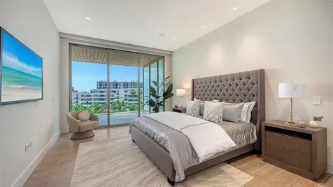 1561 Gulf Of Mexico Drive Longboat Key FL 34228