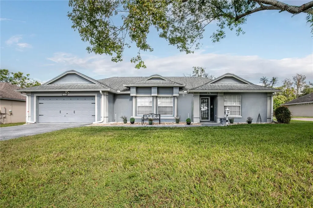 7329 Earlwood Avenue Mount Dora FL 32757