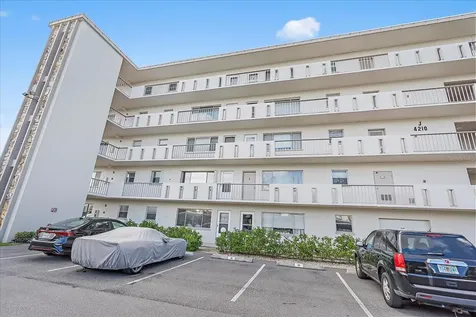 4210 Ironwood Circle Bradenton FL 34209