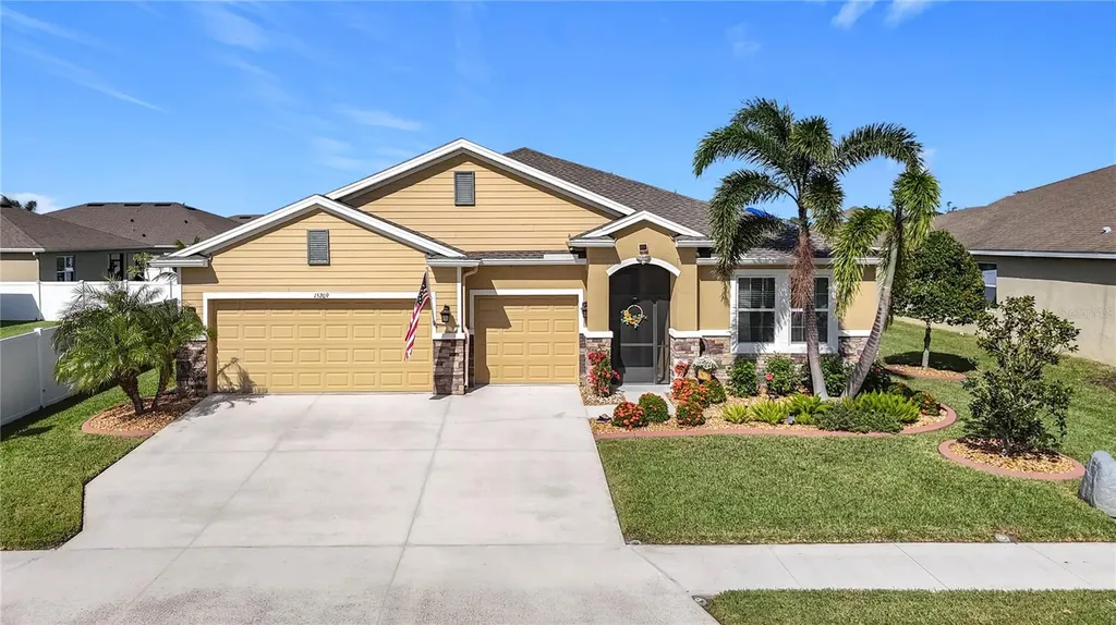 15209 Las Olas Place Bradenton FL 34212