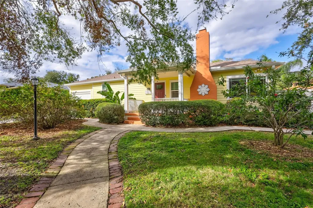 117 25th Avenue S St Petersburg FL 33705