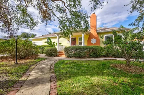 117 25th Avenue S St Petersburg FL 33705