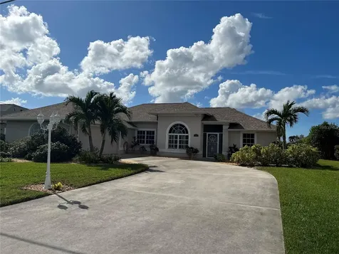93 Fairway Road Rotonda West FL 33947