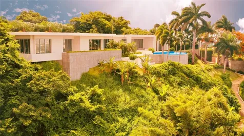 Urb. La Lomita Calle Vista Linda Guaynabo PR 00969