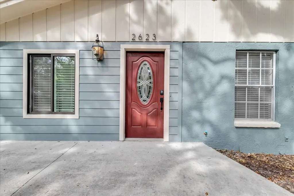 2623 W Tyson Avenue Tampa FL 33611