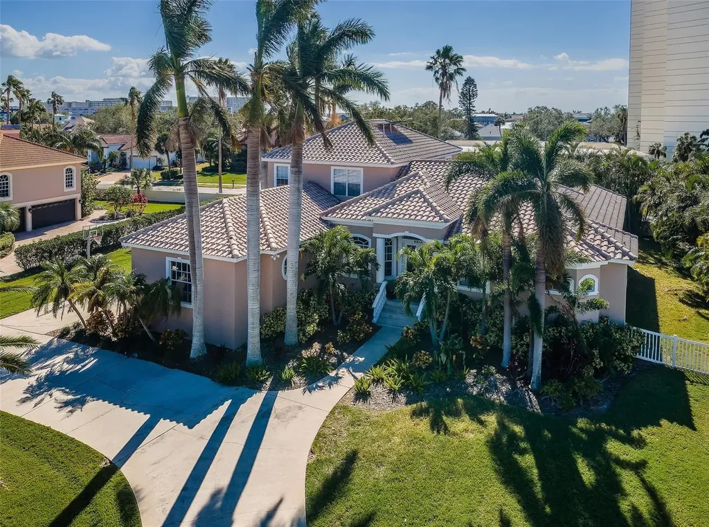 5944 Bay Drive S Gulfport FL 33707