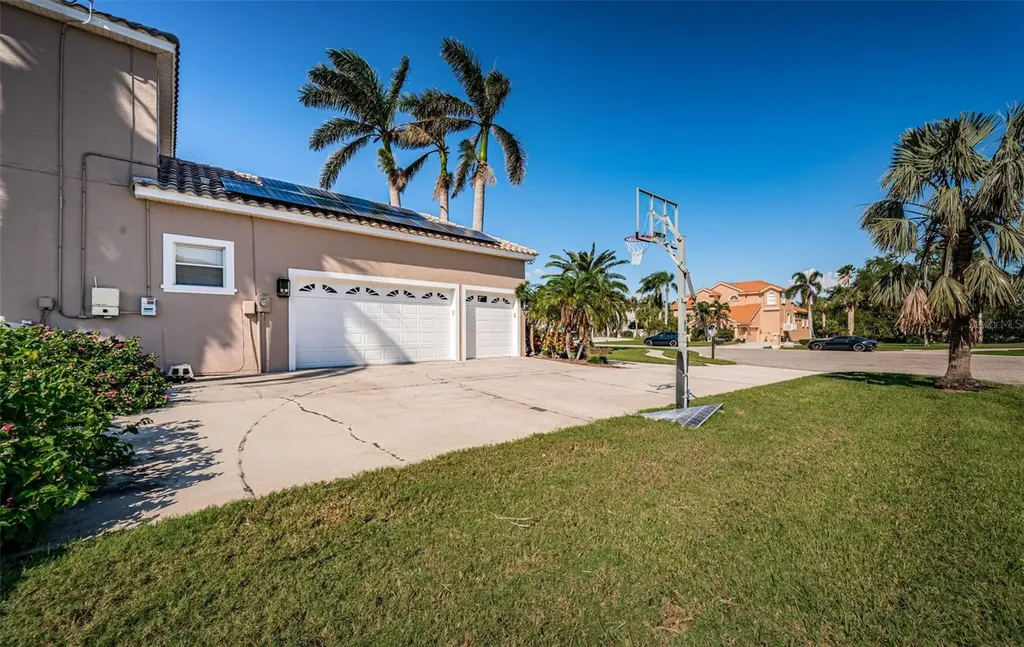 5944 Bay Drive S Gulfport FL 33707