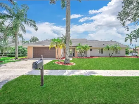 10460 SW 16th Place Davie FL 33324
