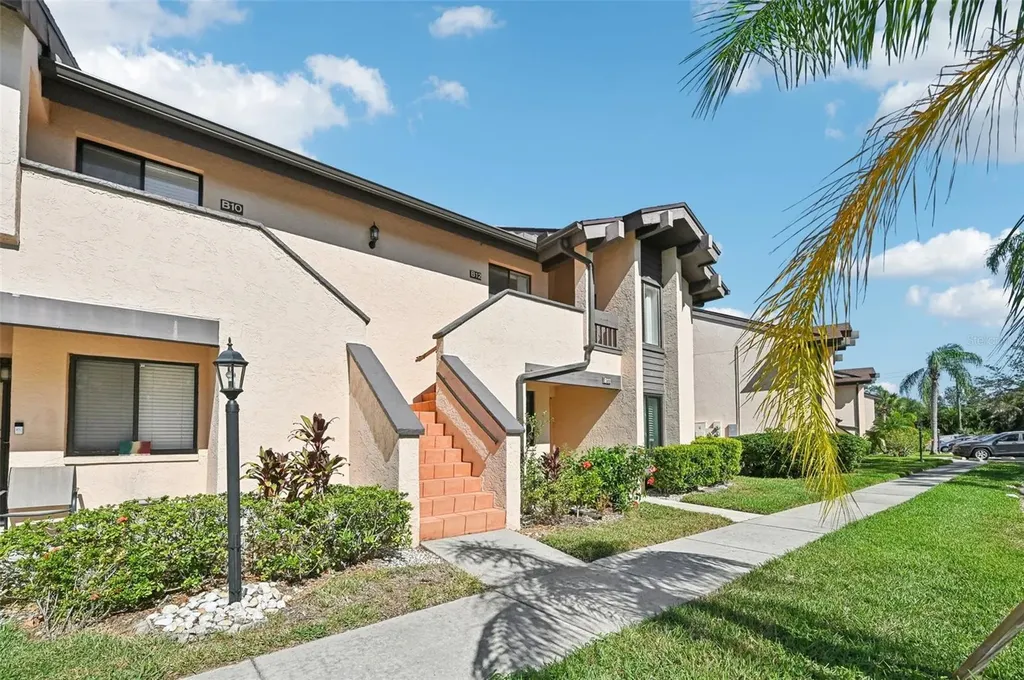 6211 Timber Lake Drive Sarasota FL 34243