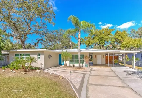 8012 N Lynn Avenue Tampa FL 33604