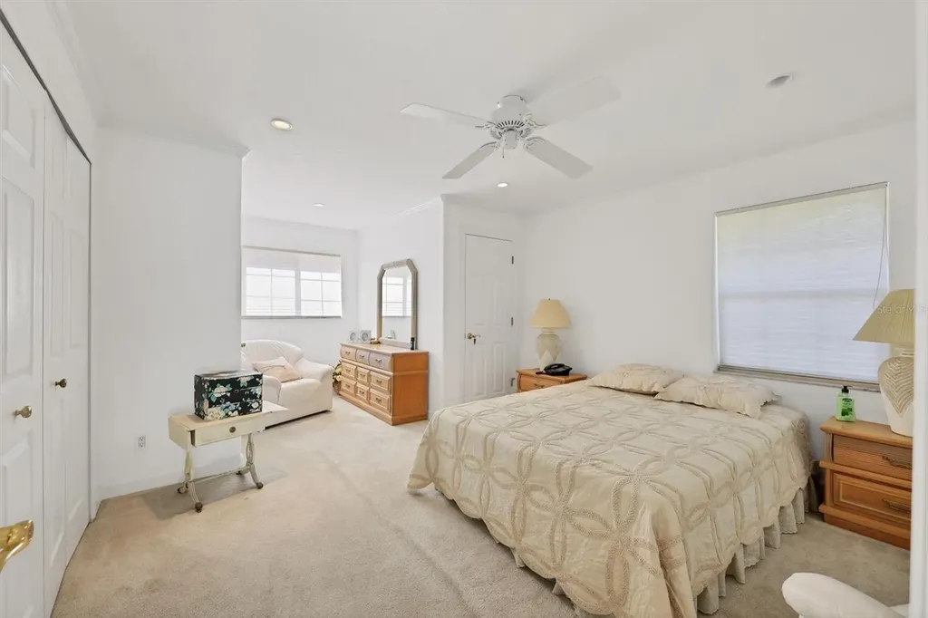 5331 Siesta Cove Drive Sarasota FL 34242
