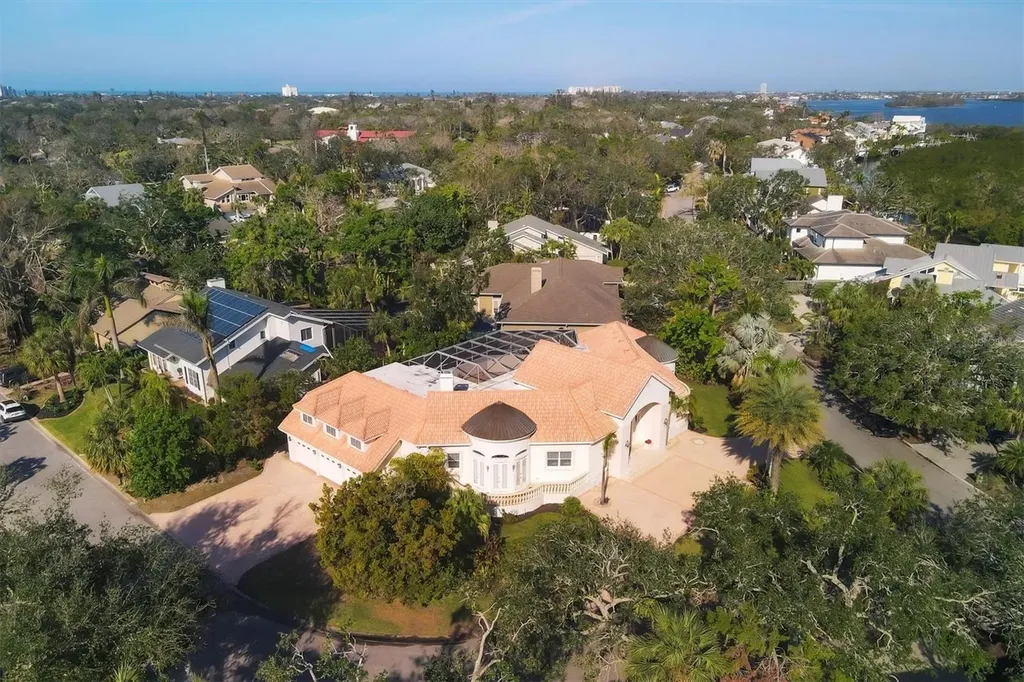 5331 Siesta Cove Drive Sarasota FL 34242