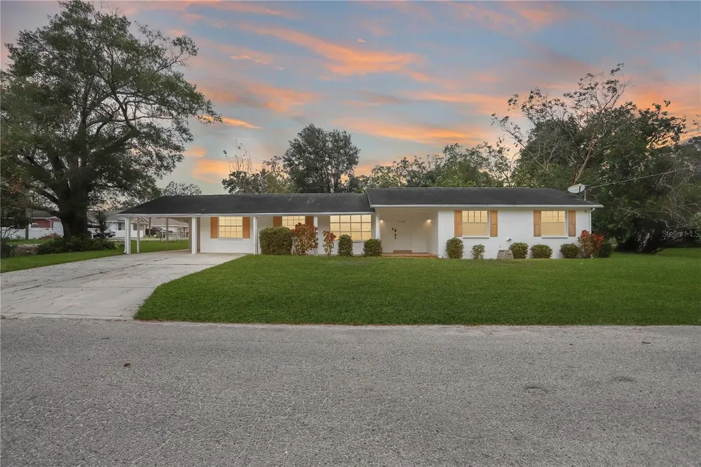 3102 E Knollwood Street Tampa FL 33610