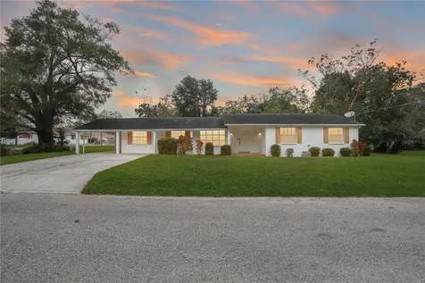 3102 E Knollwood Street Tampa FL 33610