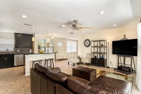 1770 75th Avenue N St Petersburg FL 33702