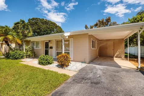 4491 Shore Acres Boulevard NE St Petersburg FL 33703