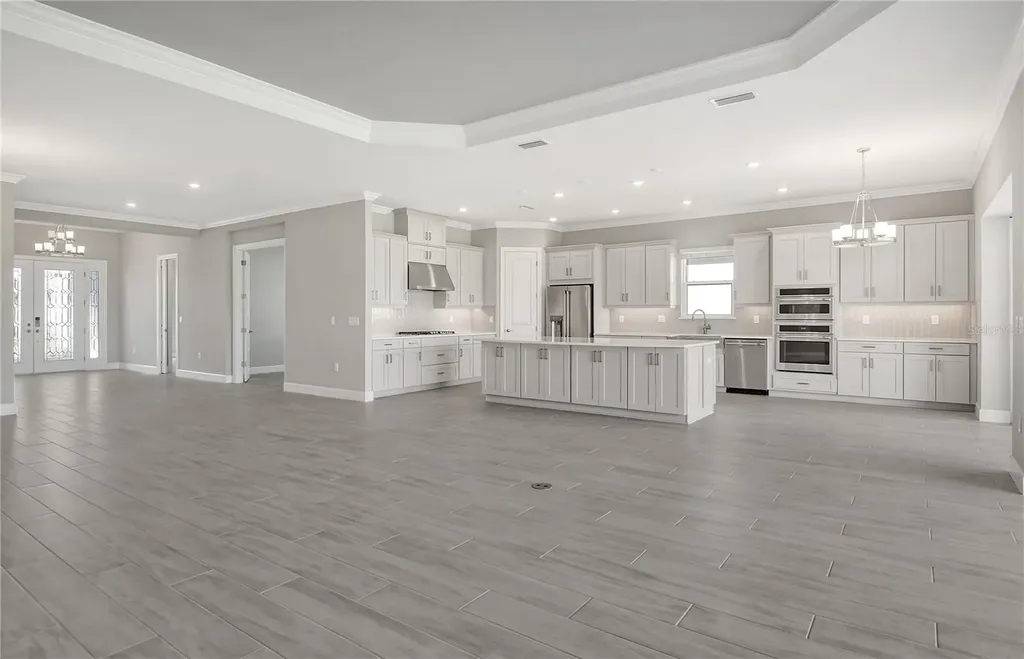 15625 San Lazzaro Avenue Bradenton FL 34211