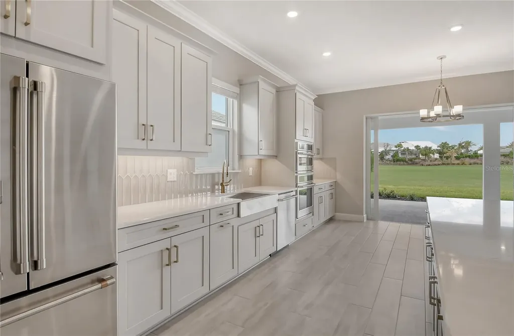 15625 San Lazzaro Avenue Bradenton FL 34211