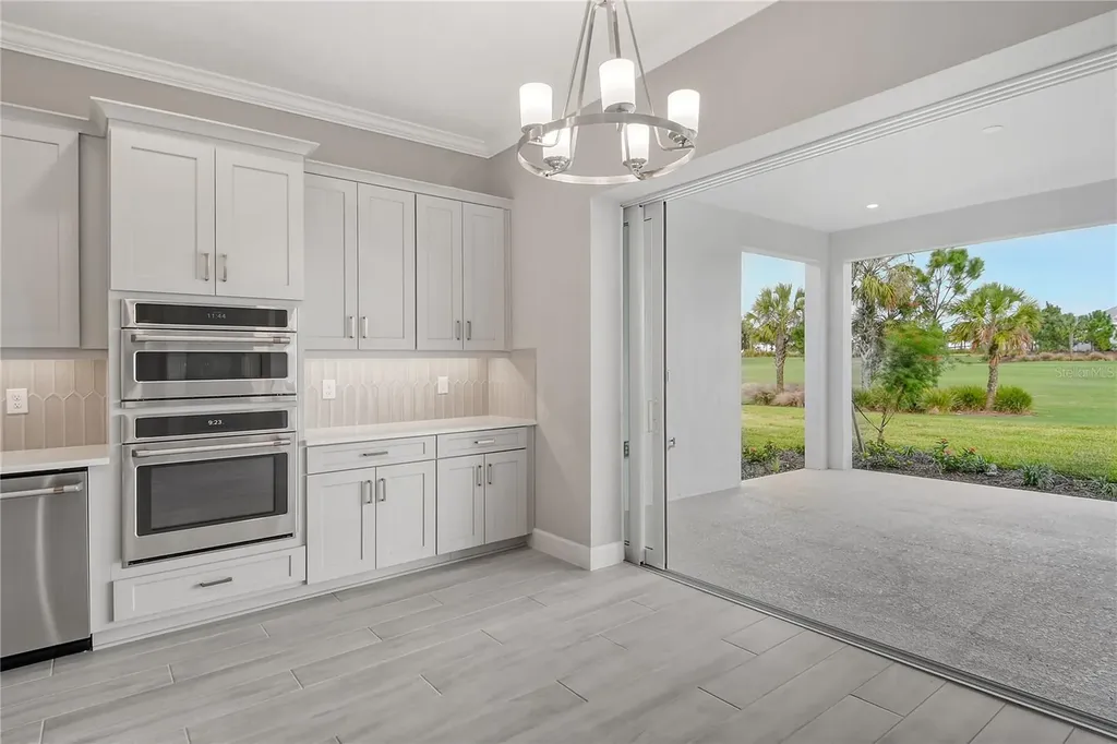 15625 San Lazzaro Avenue Bradenton FL 34211