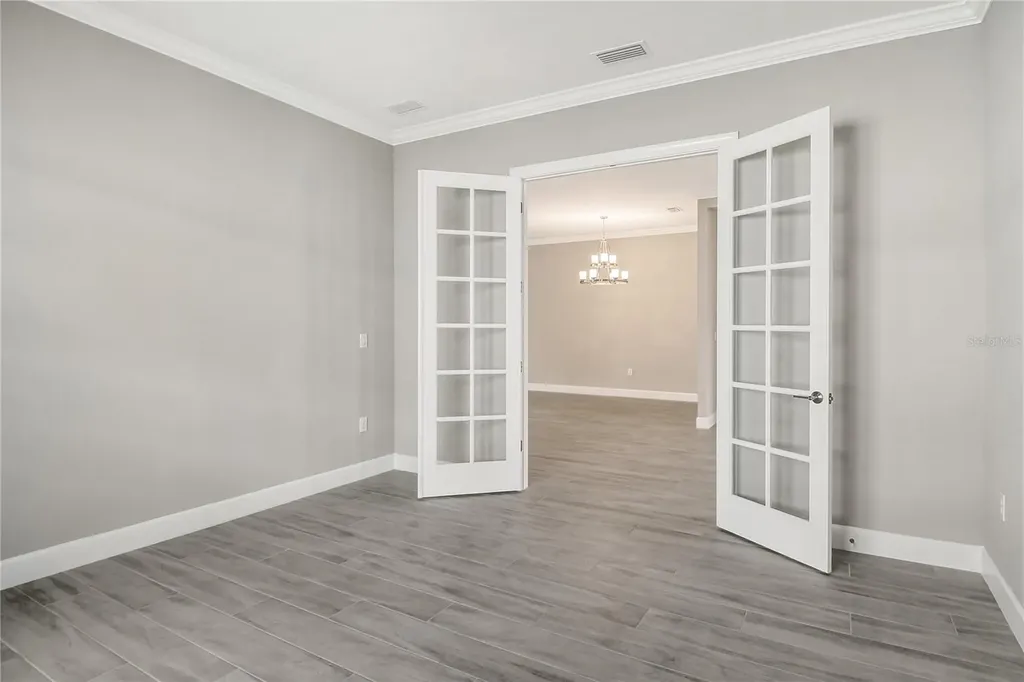 15625 San Lazzaro Avenue Bradenton FL 34211