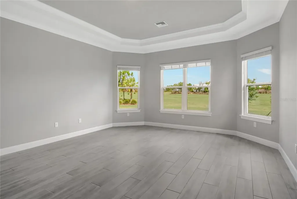 15625 San Lazzaro Avenue Bradenton FL 34211