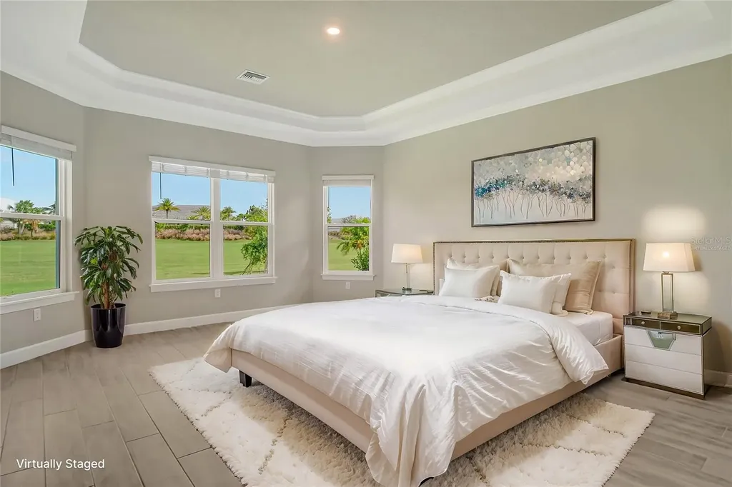 15625 San Lazzaro Avenue Bradenton FL 34211