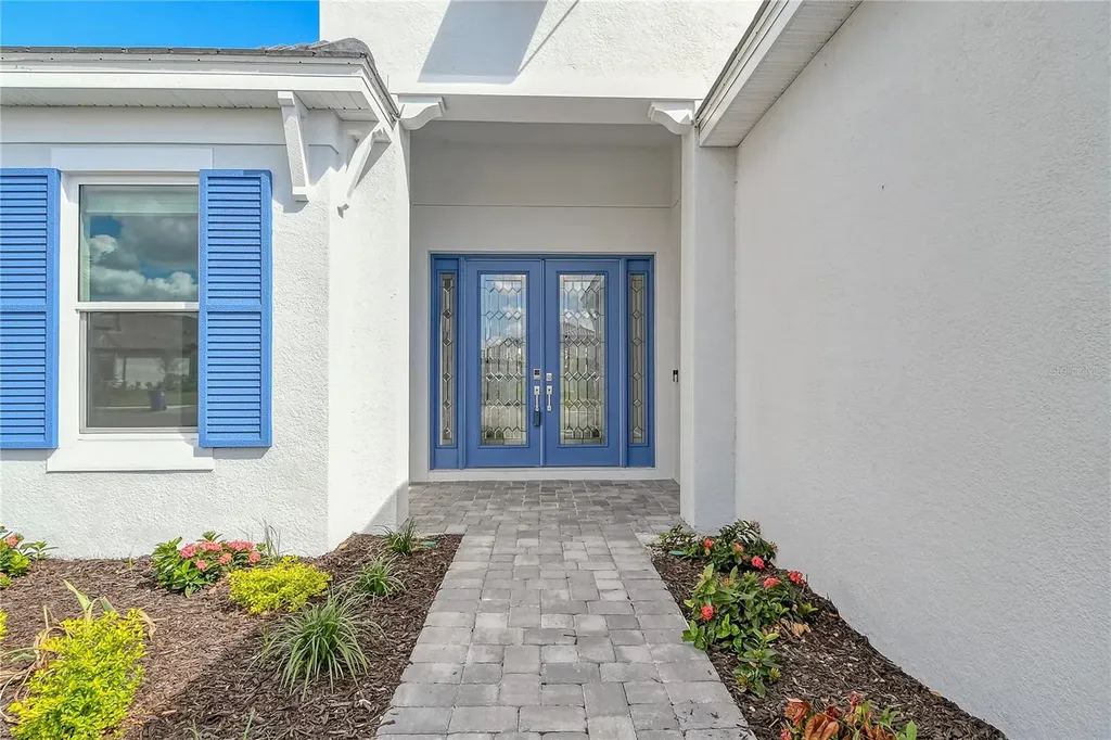 15625 San Lazzaro Avenue Bradenton FL 34211