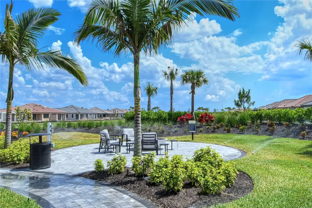 15625 San Lazzaro Avenue Bradenton FL 34211