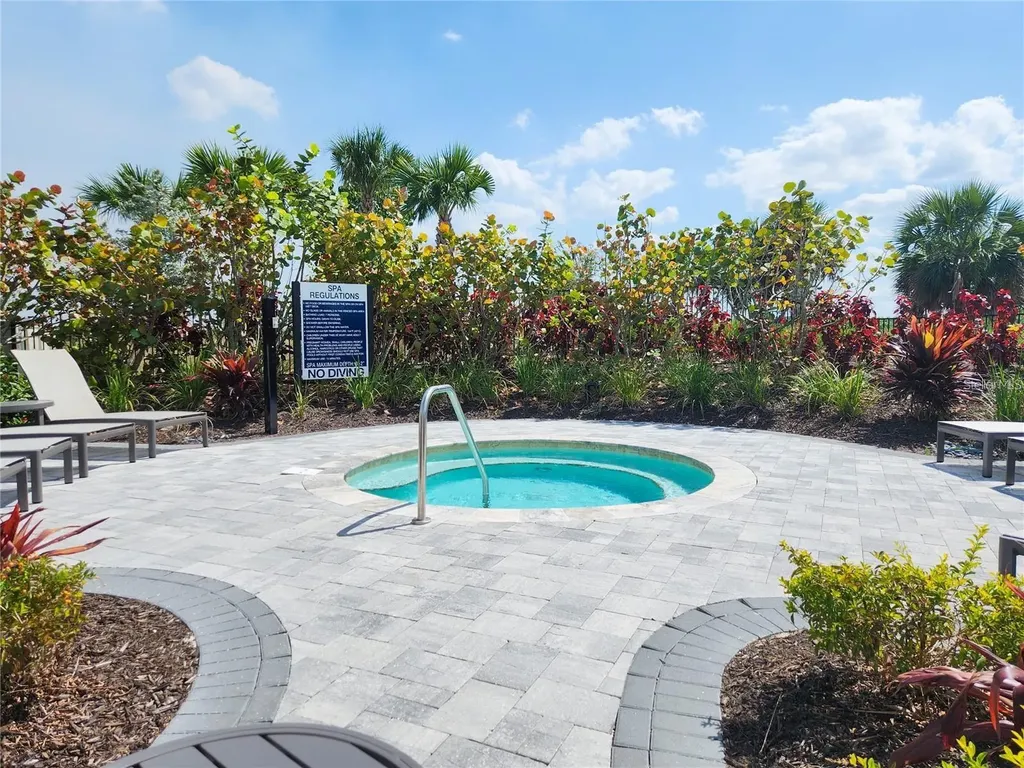15625 San Lazzaro Avenue Bradenton FL 34211