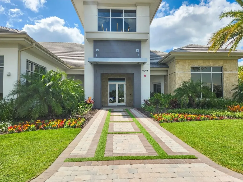 15625 San Lazzaro Avenue Bradenton FL 34211