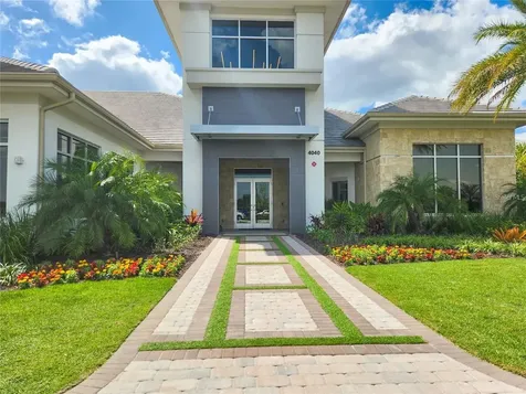 15625 San Lazzaro Avenue Bradenton FL 34211
