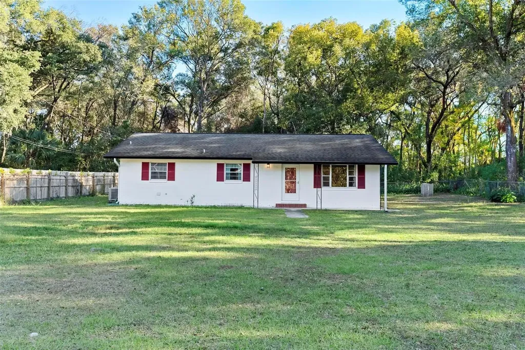2 Poinsettia Drive Deland FL 32724