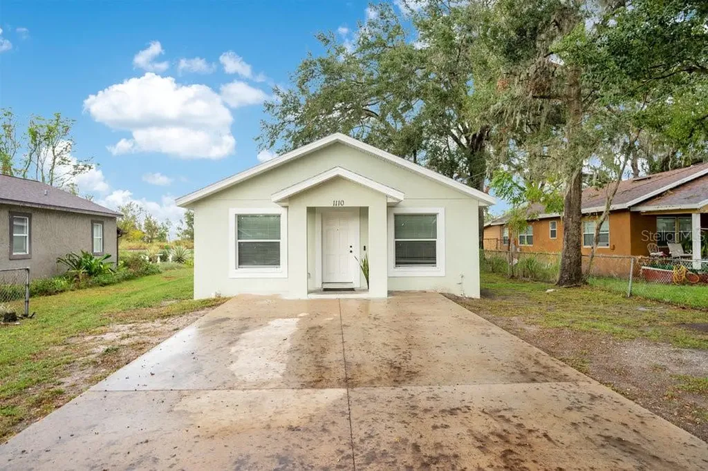 1110 W Madison Street Plant City FL 33563