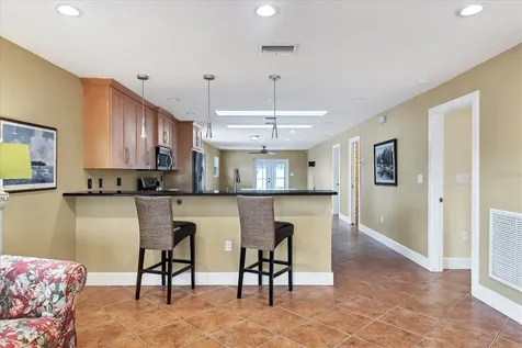 2110 Hawthorne Street Sarasota FL 34239