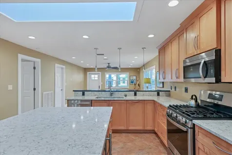 2110 Hawthorne Street Sarasota FL 34239