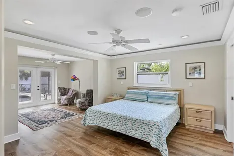 2110 Hawthorne Street Sarasota FL 34239