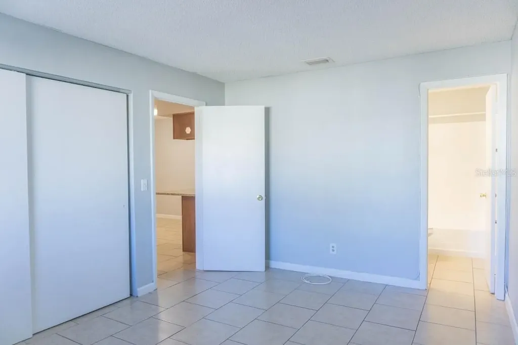 237 Thorn Tree Place Brandon FL 33510