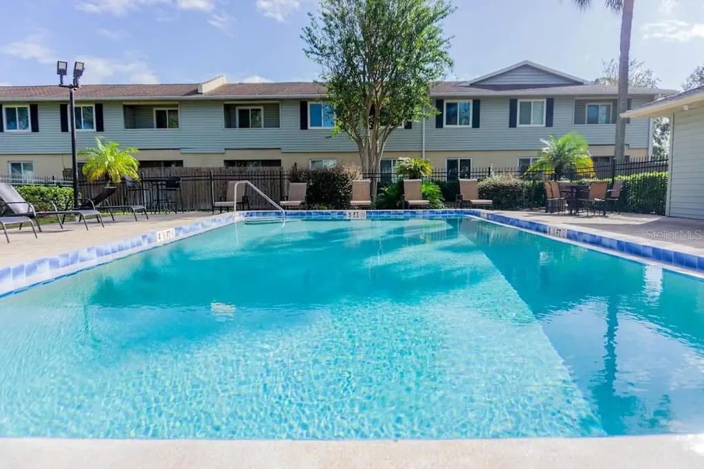 237 Thorn Tree Place Brandon FL 33510