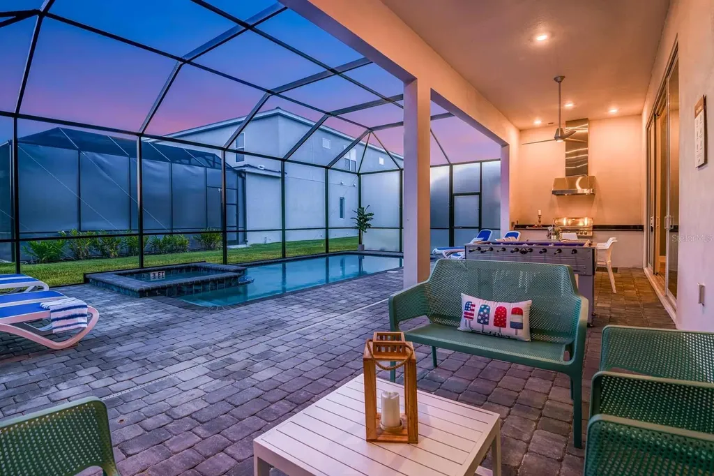 2133 Pine Oak Loop Davenport FL 33837