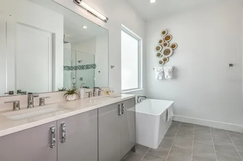 2133 Pine Oak Loop Davenport FL 33837